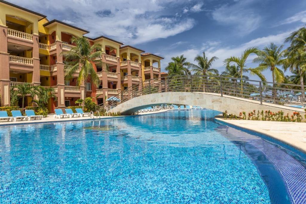 Infinity Bay Spa & Beach Resort West Bay Exterior foto
